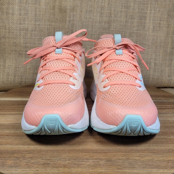 New Balance Rave‎ Run 2 Kids Running Shoes Size 3.5 Pink White Athletic Sneakers - Picture 2 of 9